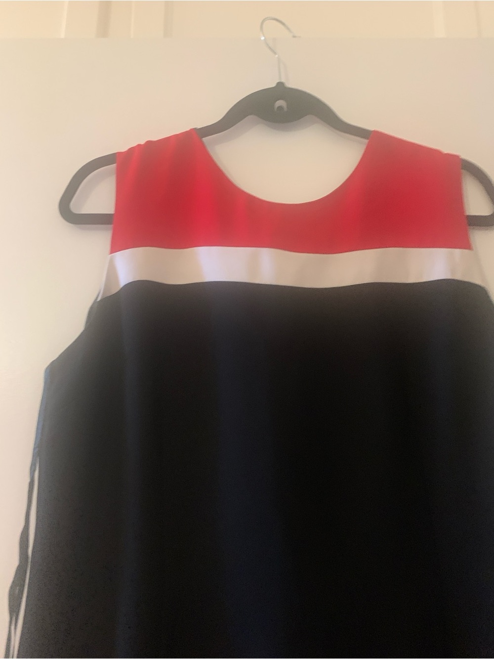 Colorblock Sleeveless Women’s sheath dress in Red, White & Black  back split.